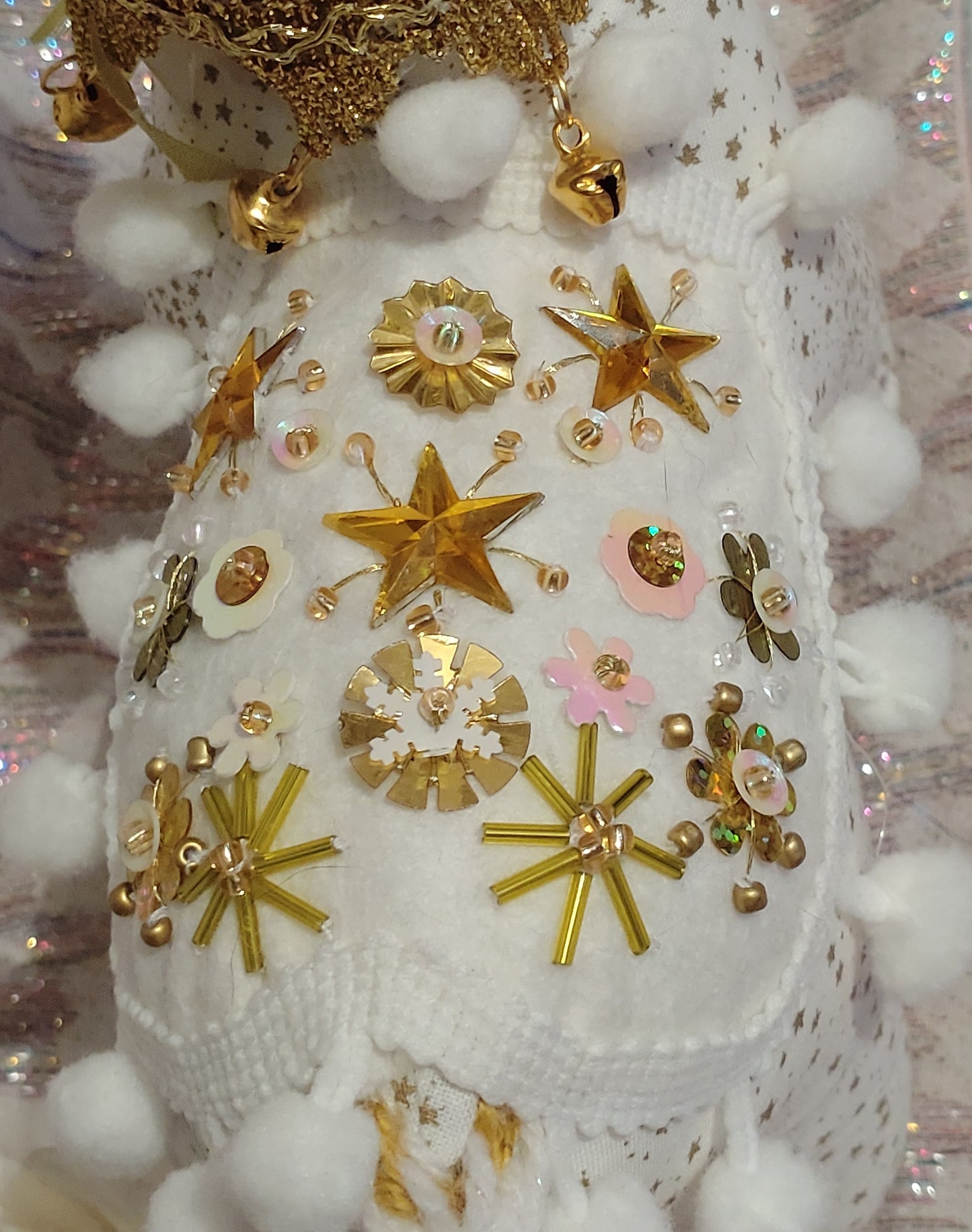 Patchwork Cat - WHITE WITH GOLD STARS