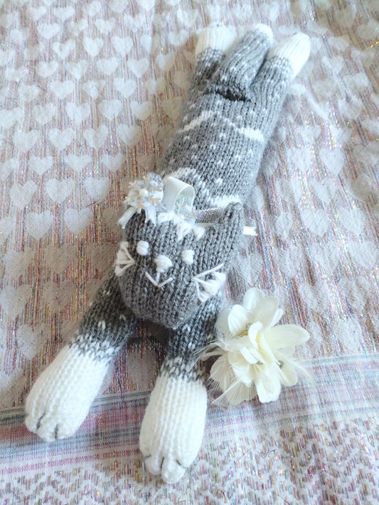 Original Design Fair Isle Feline (small) - BLIZZARD