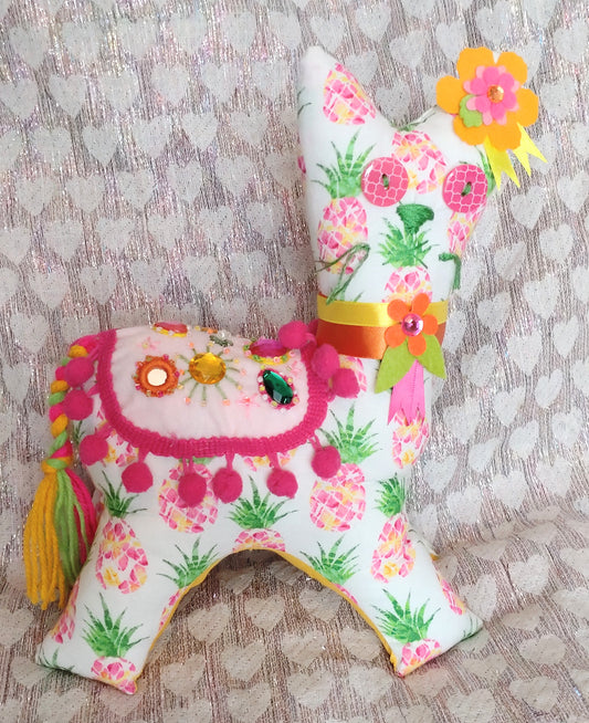 Patchwork Cat - PINEAPPLES