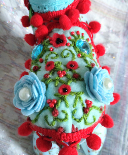 Patchwork Cats - SKY BLUE WITH POPPIES