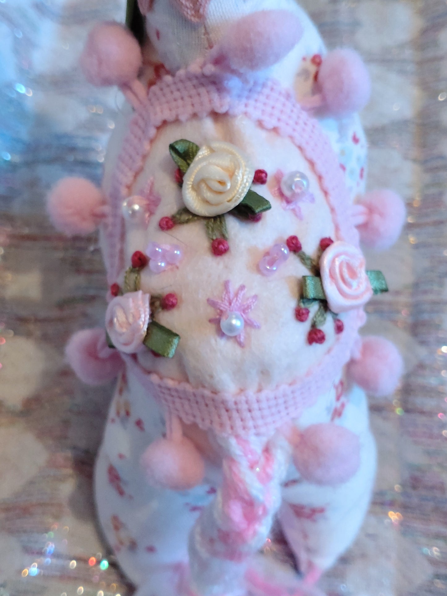 Patchwork Cats (small) - PINK AND WHITE ROSES