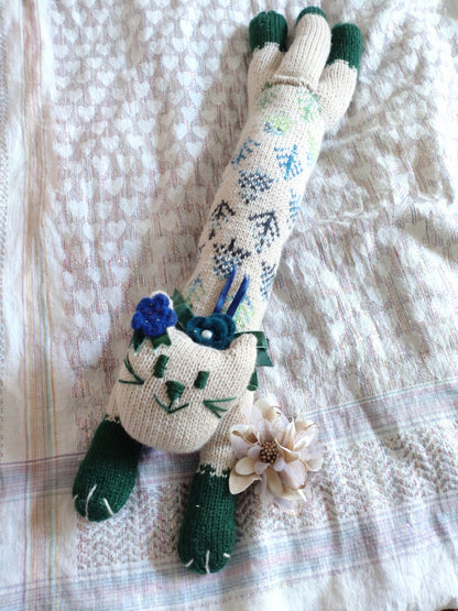 Original Design Fair Isle Feline - FOREST