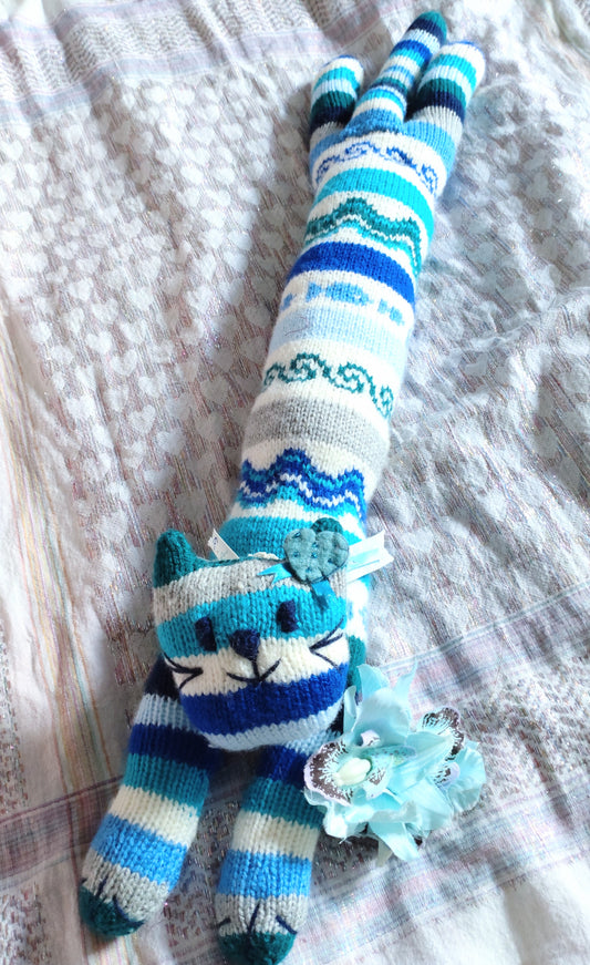 Original Design Fair Isle Feline - OCEAN