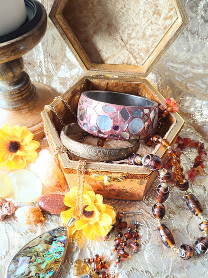 Keepsake/Trinket Box - HEXAGONAL HONEYCOMB AND BEE BOX