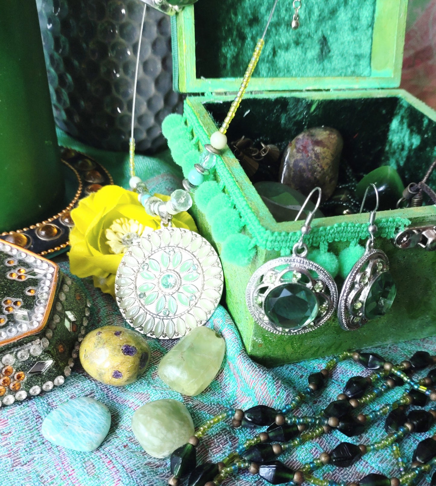 Keepsake/Trinket Box - GREEN MONSTERA LEAF BOX