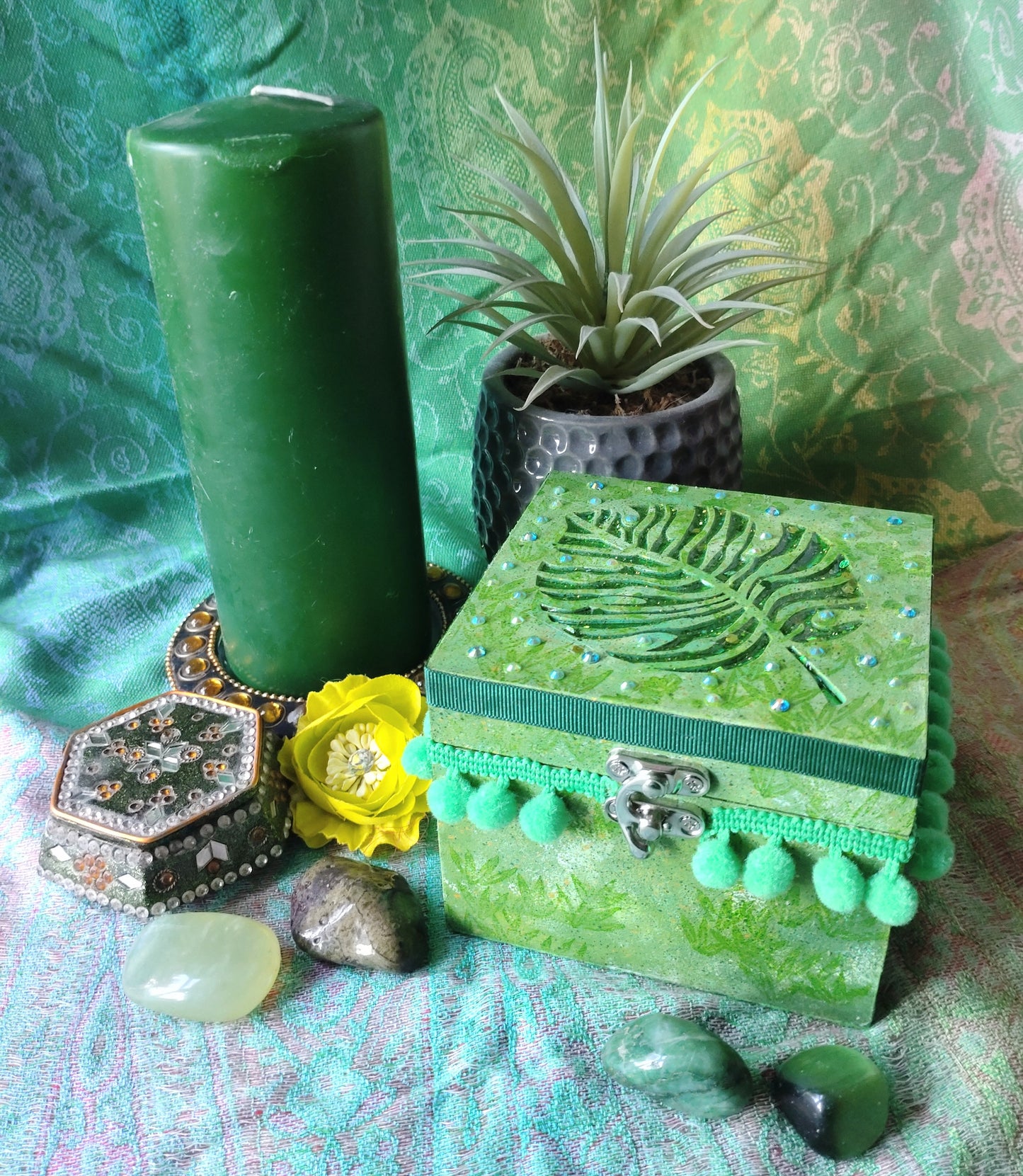 Keepsake/Trinket Box - GREEN MONSTERA LEAF BOX