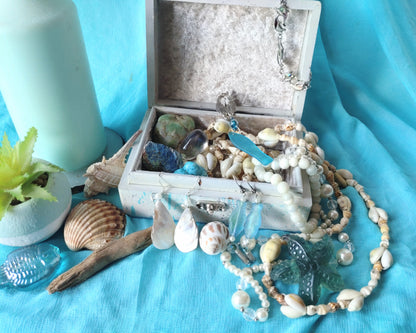Keepsake/Trinket Box - LIGHT BLUE AND WHITE SEASIDE BOX