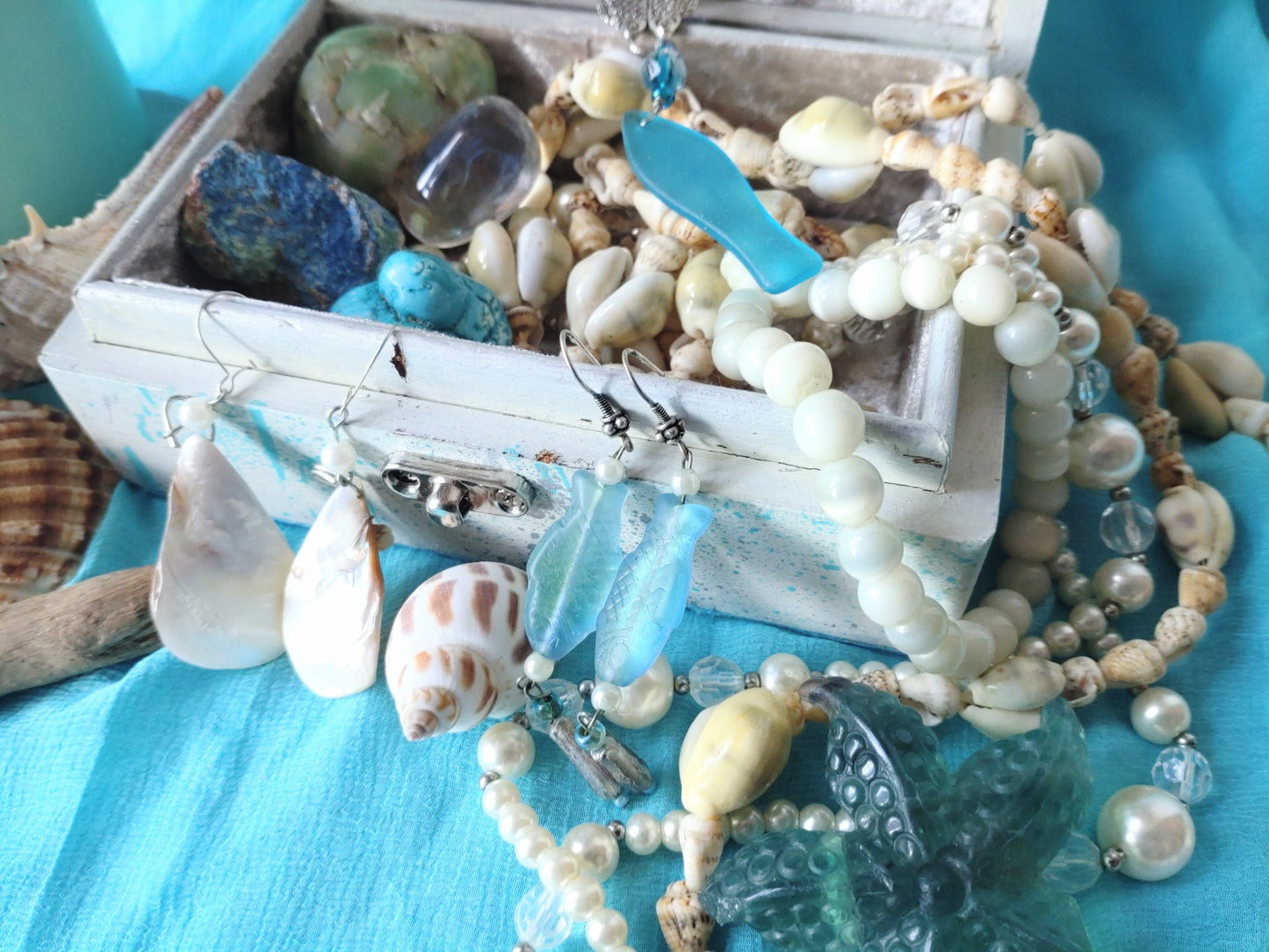 Keepsake/Trinket Box - LIGHT BLUE AND WHITE SEASIDE BOX